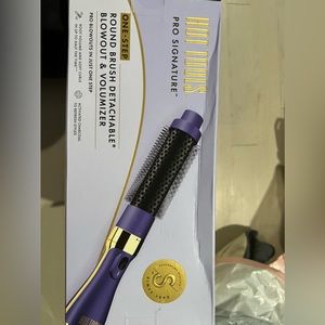 Hot Tools Pro signature blowout with brush